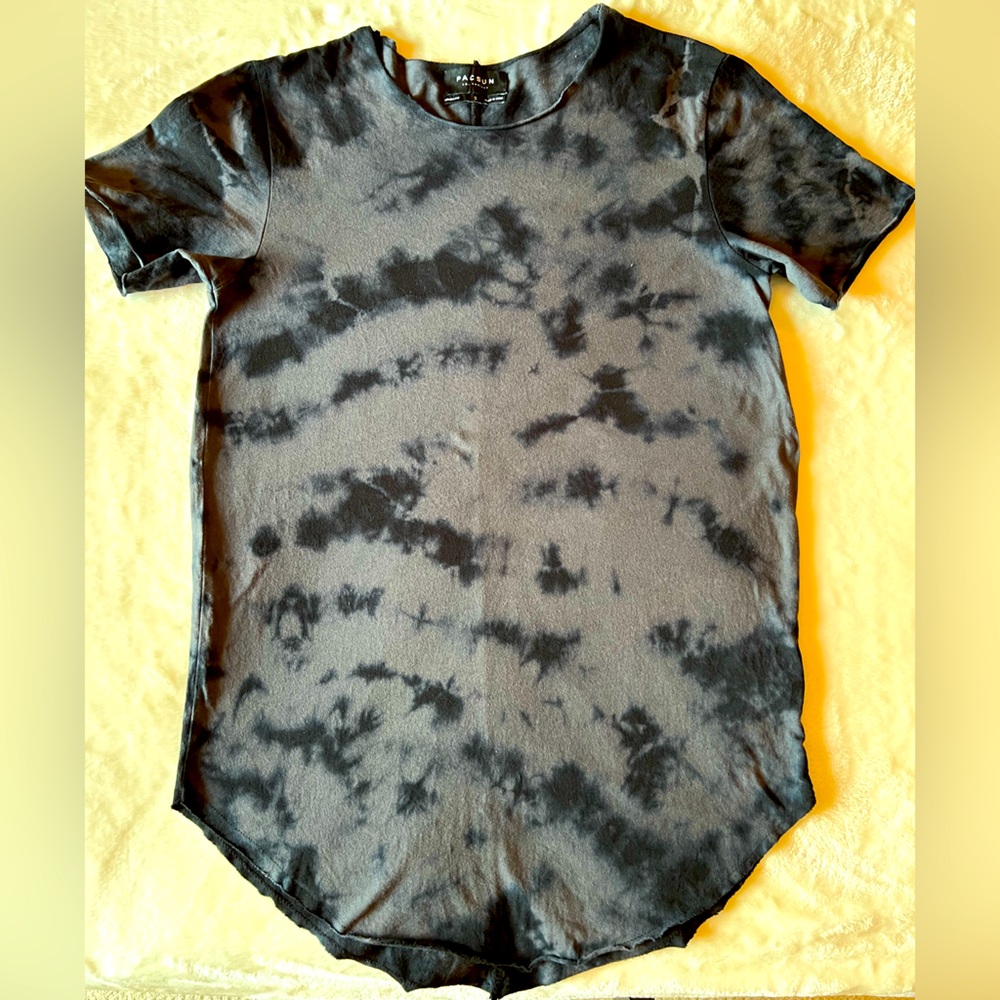 Pac Sun T-Shirt